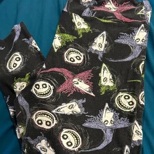 Lock, shock and barrel nightmare before Christmas leggings